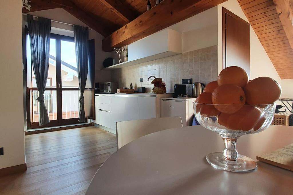 Charming 2.5Room Flat In Center Of Monforte D'Alba Bagian luar foto