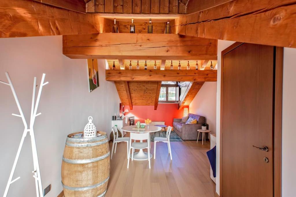 Charming 2.5Room Flat In Center Of Monforte D'Alba Bagian luar foto