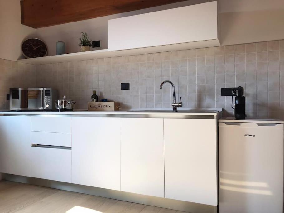 Charming 2.5Room Flat In Center Of Monforte D'Alba Bagian luar foto